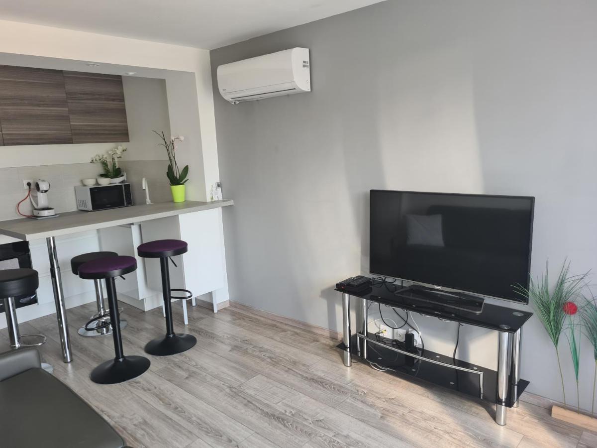 Spacieux Studio Dans Le Beaujolais Saint-Georges-de-Reneins 외부 사진